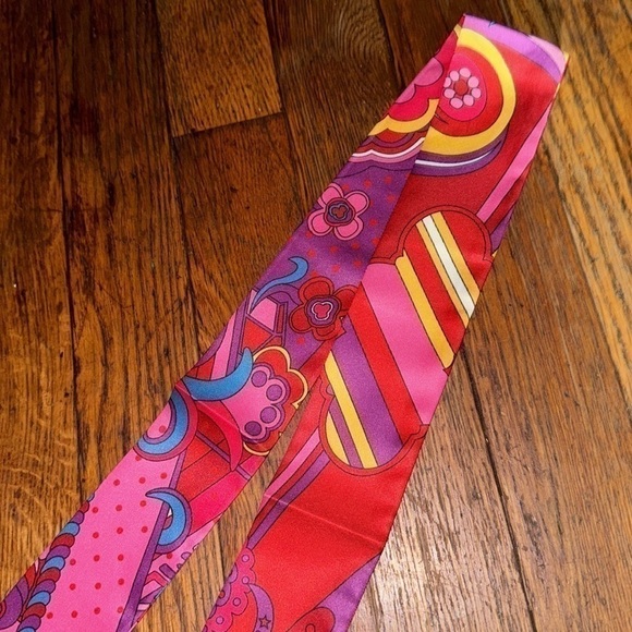 New Headband - Picture 2 of 5